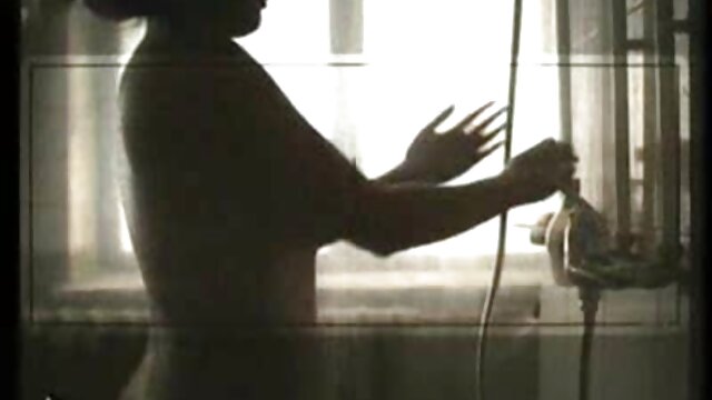 Kris the Foxx ดู วีดีโอ โป้ สีน้ำตาลน่ารักทำให้ทวารหนักของเธอกระแทกเป็นครั้งแรก