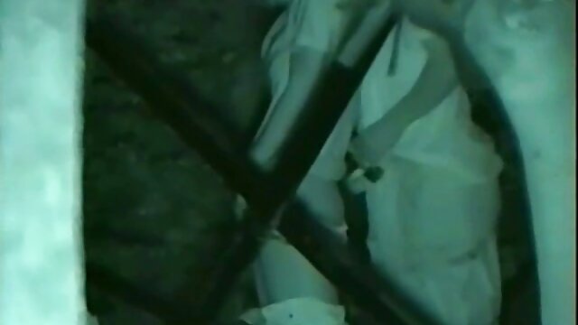 แม่บ้านเซ็กซี่ในชุดรัดตัว วีดีโอ หนัง โป Ksukotzol กำลังเล่นหีของเธอซึ่ง ID ออกจากการควบคุม
