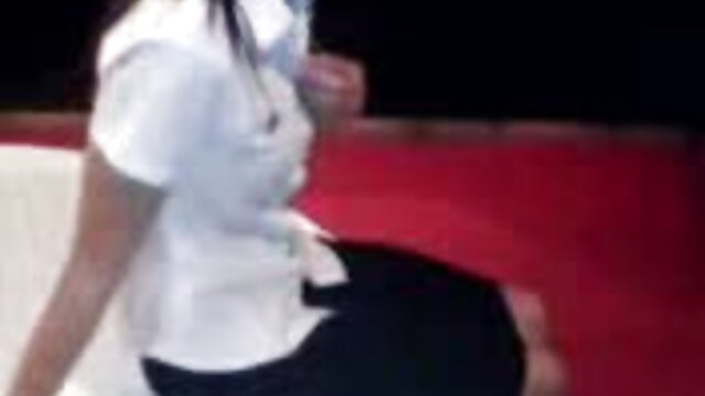 MILF สีน้ำตาลเย้ายวนใจ fucks หลงใหลในแคม วีดีโอ หนัง x