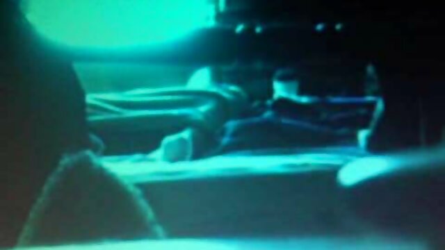 ผู้หญิงเลวที่รดน้ำปาก Jessa ดู วีดีโอ โป้ Rhodes ให้ blowjob ลึกสุดคอและได้รับระยำ anally