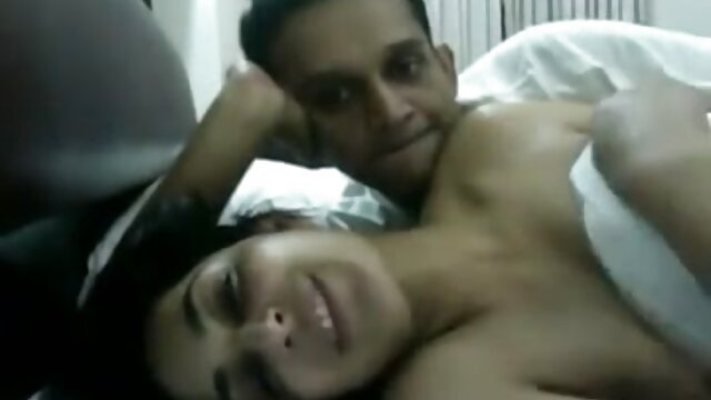 Alia Starr ที่น่ารับประทานได้รับการกระแทกโดยสองหนุ่มอ้วน วีดีโอ โป๊ ฝรั่ง